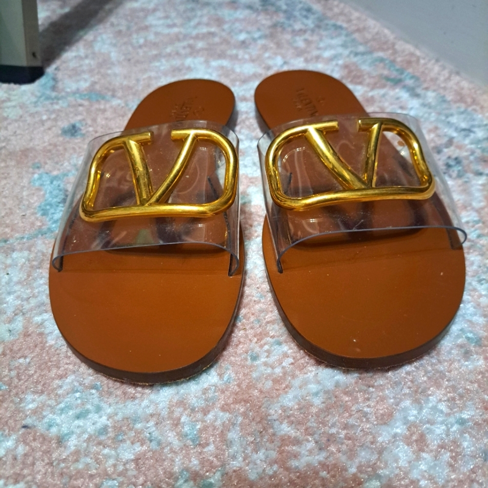 Valentino Slides